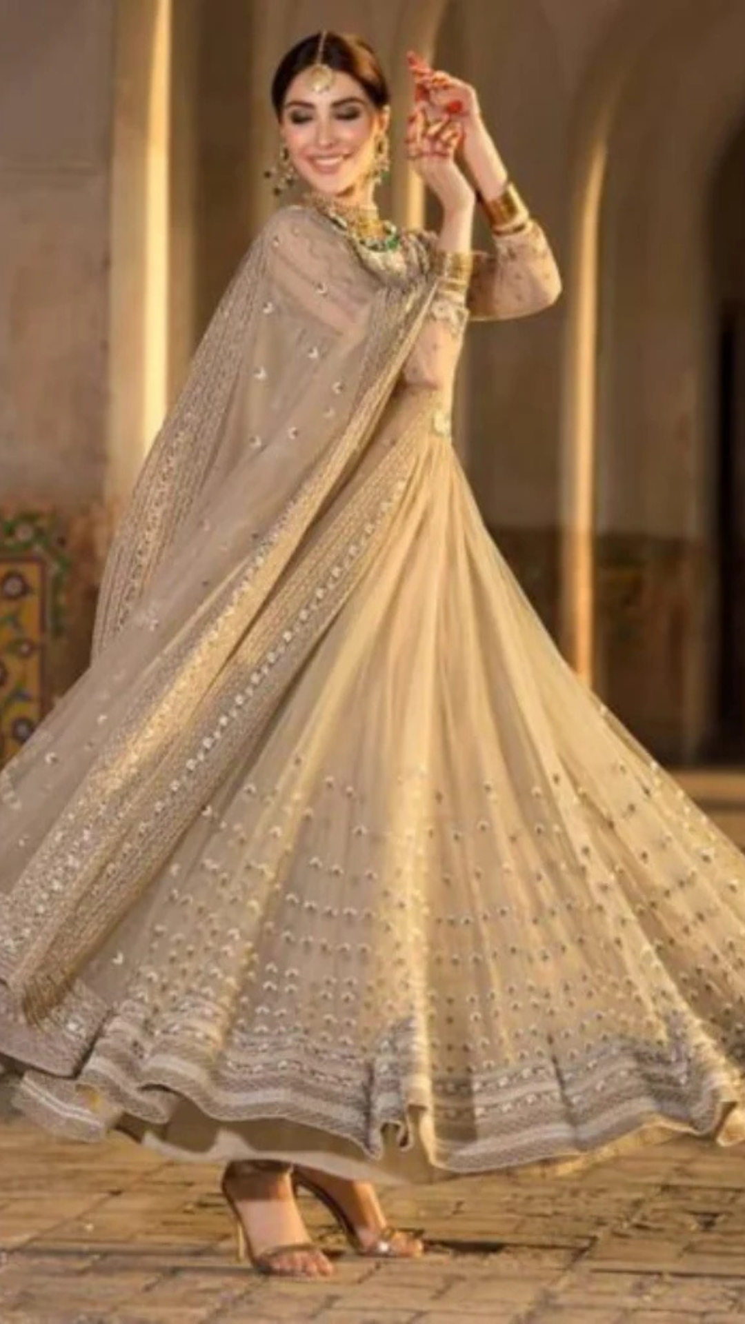 Nishat Unstitched 3 piece lawn Embroidered suit D626
