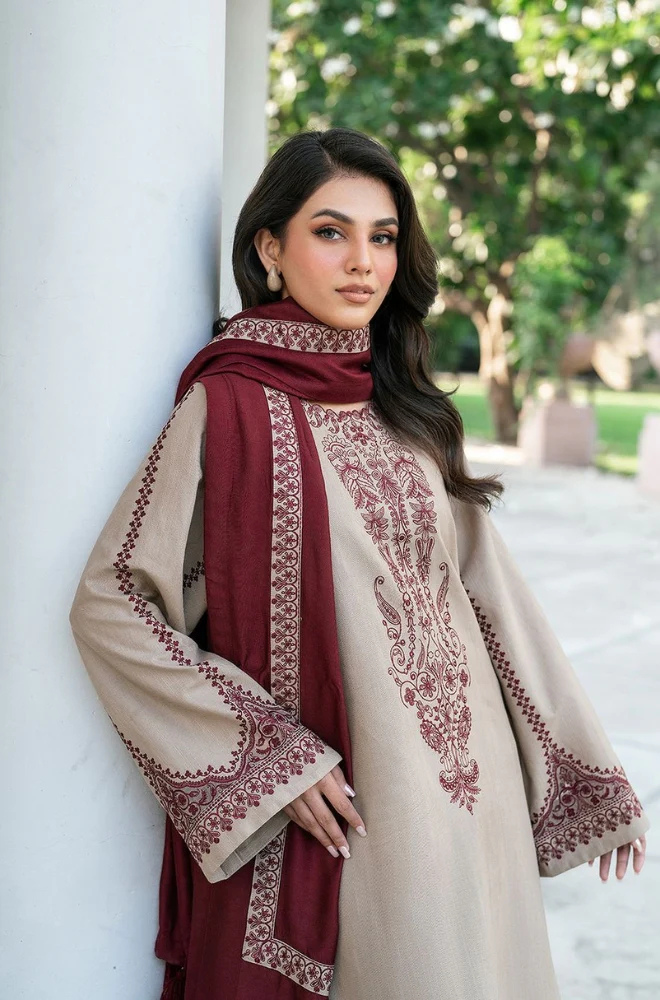 Baroque - 3PC Lawn Embroidered Suit - DS0068