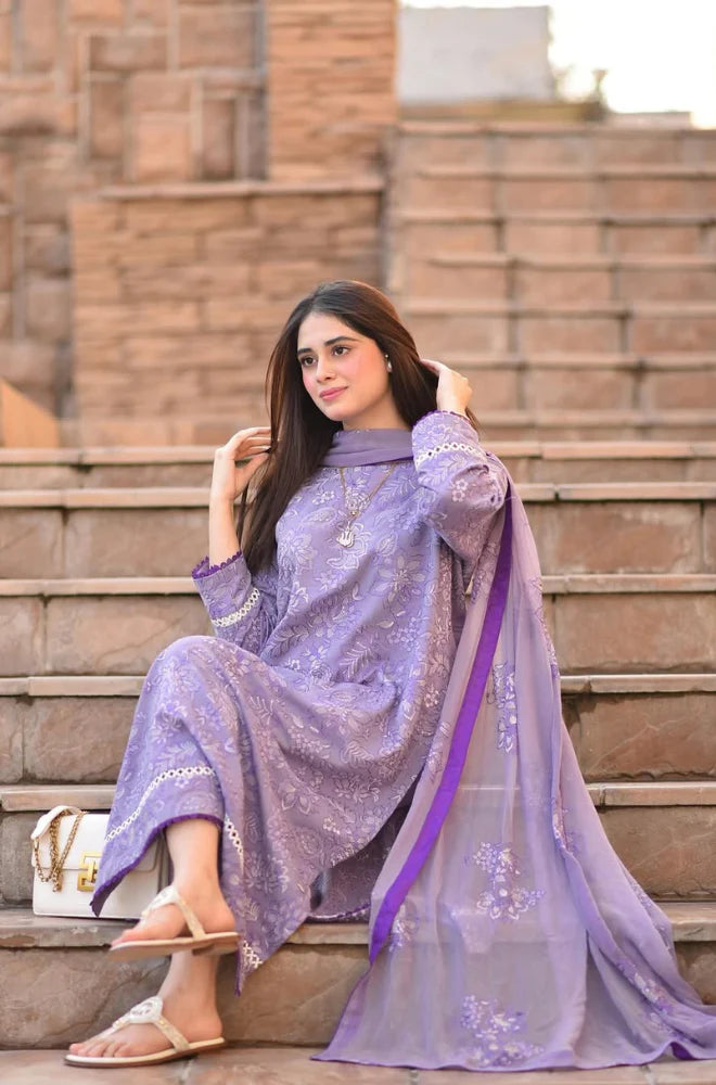 Breeze- 3PC Lawn Embroidered Suit - DS0105