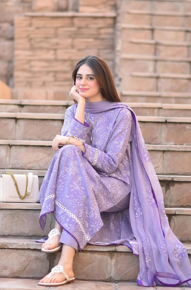 Breeze- 3PC Lawn Embroidered Suit - DS0105