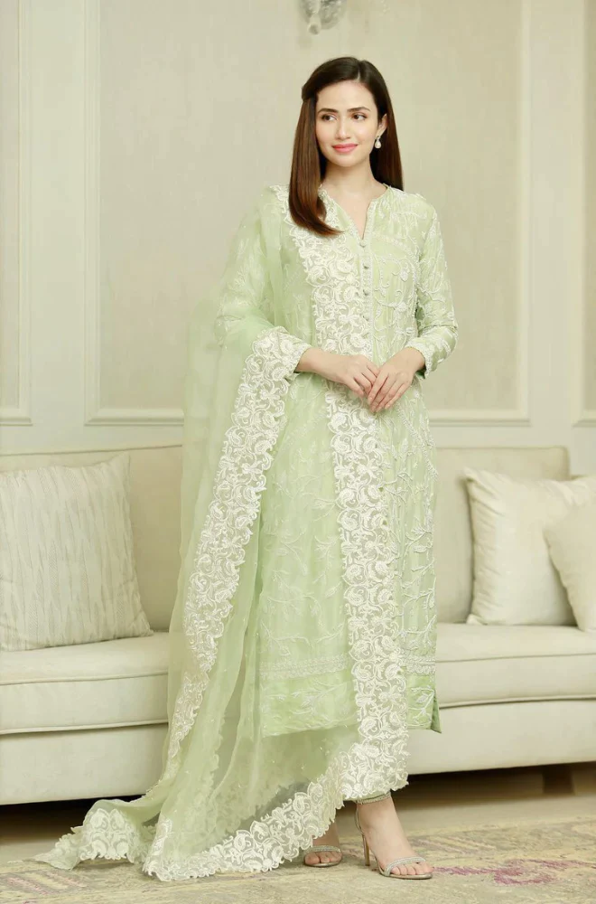 Bareeze Unstitched 3 piece lawn embroidered suit D560